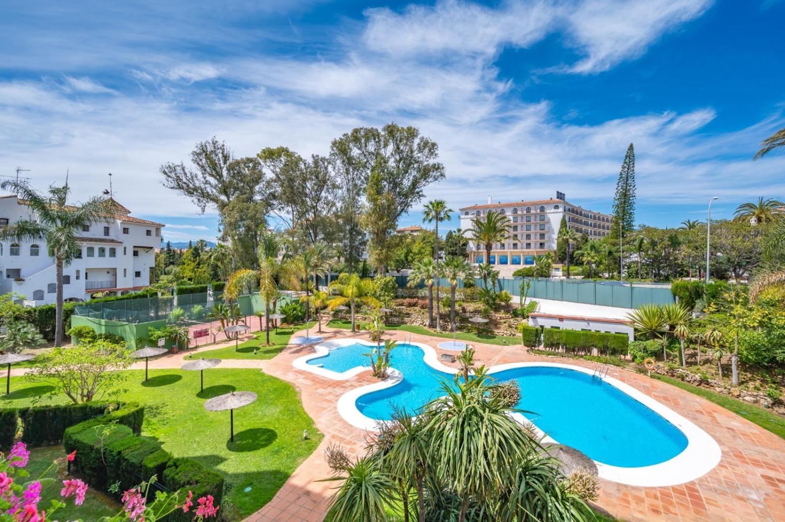 2 Bedroom Apartment In Medina Garden - Puerto Banus มาร์เบยา ภายนอก รูปภาพ